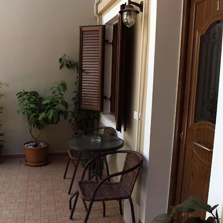 Apartament Preveli *