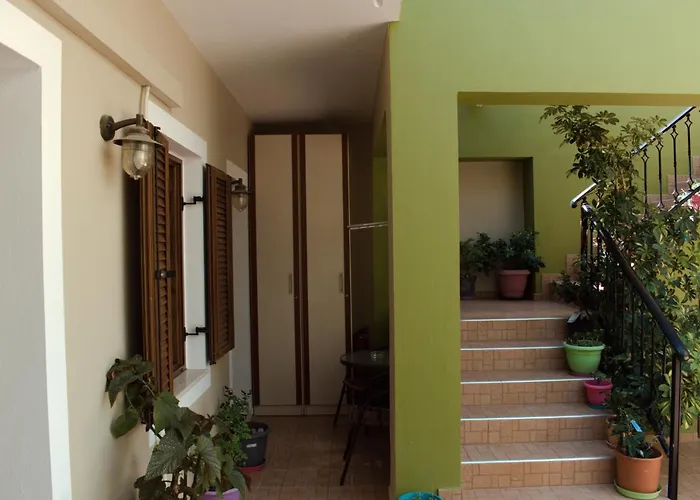 Apartament Preveli *