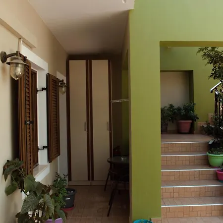 Apartment Preveli *